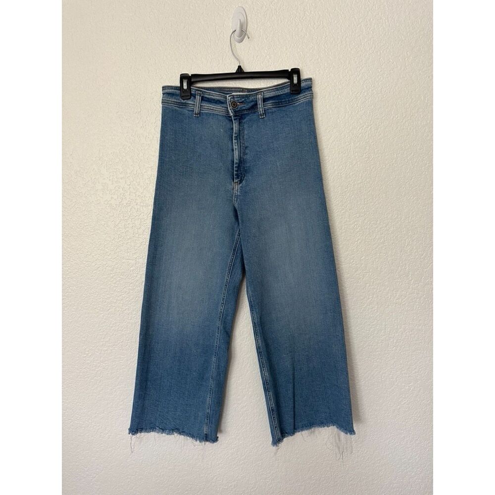 Zara High Rise Wide Leg Cropped Jeans Raw Hem Size 10 Medium Wash